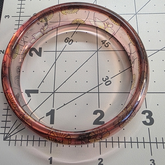 Pink Floral Resin Bangle Stack Set Gold Tone Bracelets Cottagecore Chunky Size 8 - Picture 7 of 7